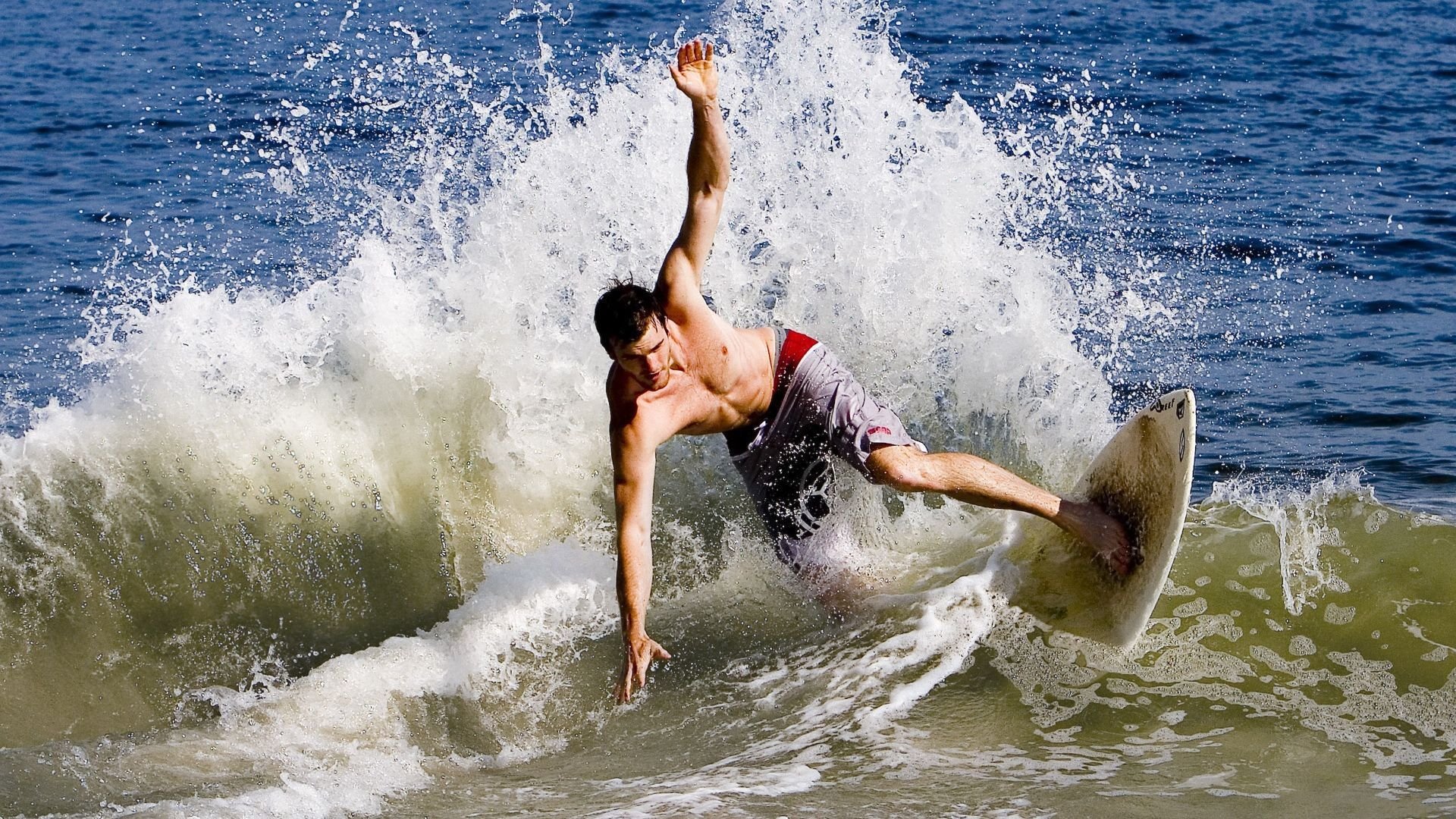 中国男篮防守强度亟需恢复曾经硬度，中国男篮防守悍将